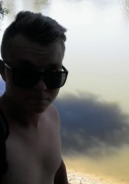 Я Денис, 30, знакомлюсь на одну ночь в Крымске