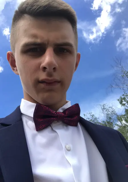 Максим из Калуги, ищу на сайте знакомства на одну ночь