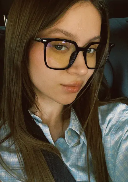 Я Анечка, 21, знакомлюсь без обязательств в Екатеринбурге