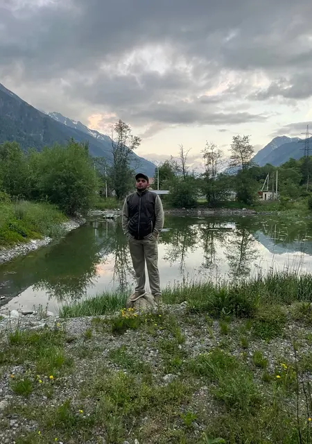 Я Радик, 23, из Карачаевска, ищу знакомство для общения