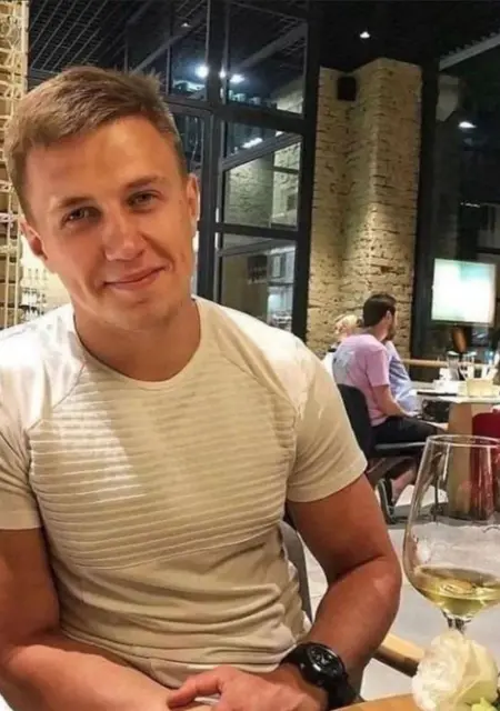 Я Александр, 30, из Санкт-Петербурга, ищу знакомство для дружбы