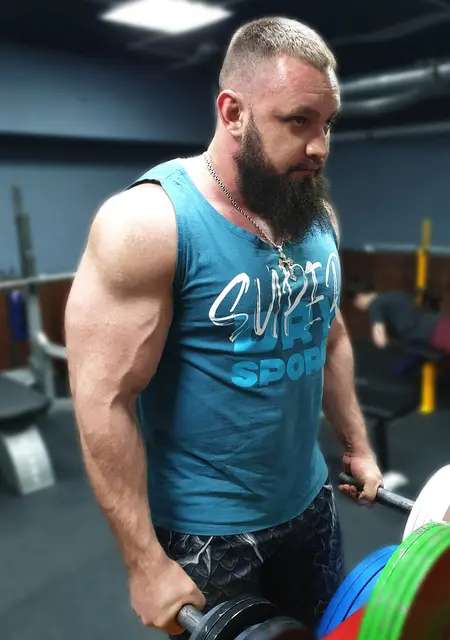 Я Александр, 35, знакомлюсь для приятного времяпровождения в Томске