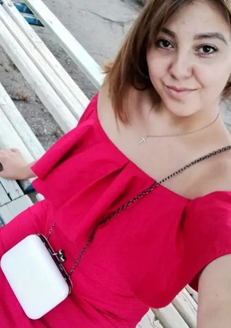 Даша из Евпатории, ищу на сайте знакомства на одну ночь
