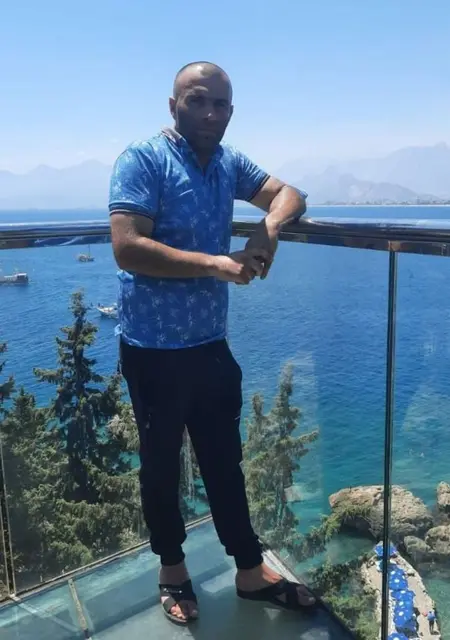 Мурат из Стамбула, мне 34, познакомлюсь