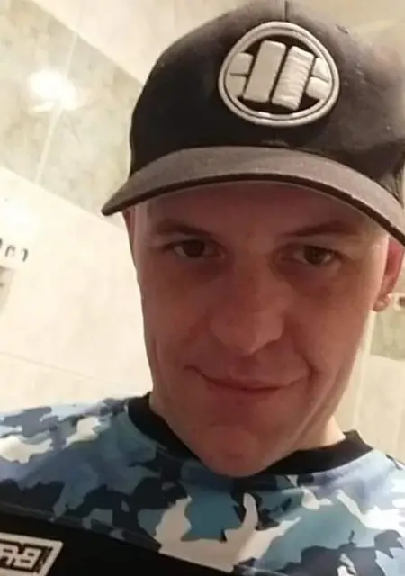 Marek из Варшавы, мне 36, познакомлюсь