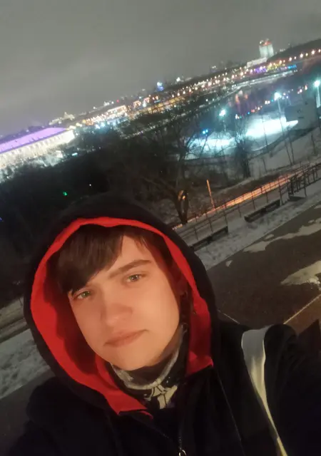 Максим из Донецка, ищу на сайте постоянные отношения