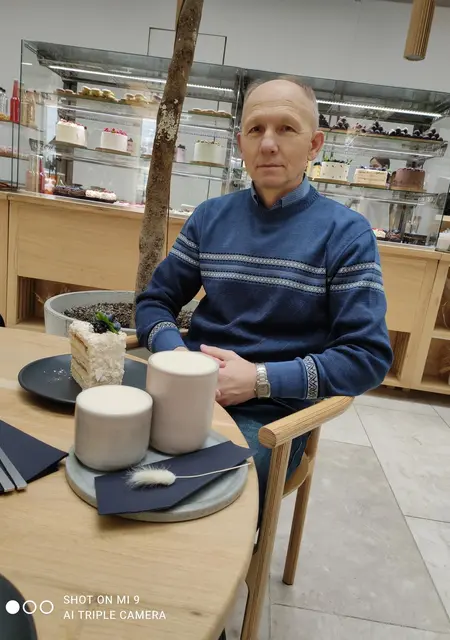 Я Владимир, 65, из Сургута, ищу знакомство для приятного времяпровождения