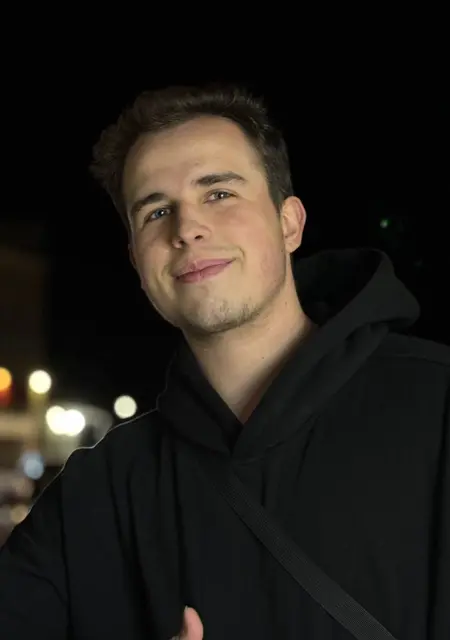 Александр из Кимовска, мне 19, познакомлюсь без обязательств