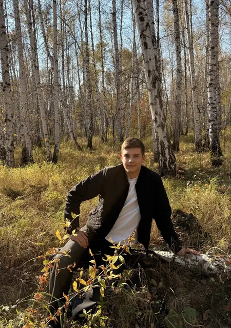 Я Савелий, 18, из Шадринска, ищу знакомство для постоянных отношений