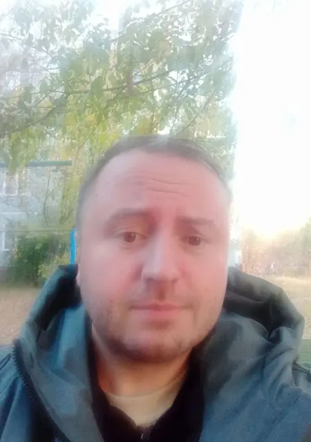 Влад из Владивостока, ищу на сайте знакомства на одну ночь