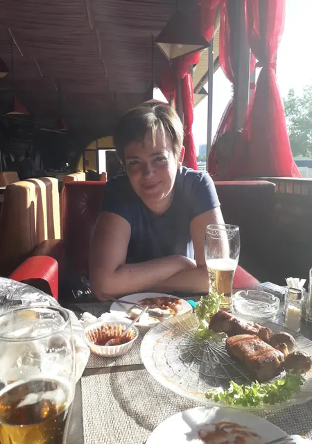 Я Надежда, 43, из Анапы, ищу знакомство для постоянных отношений