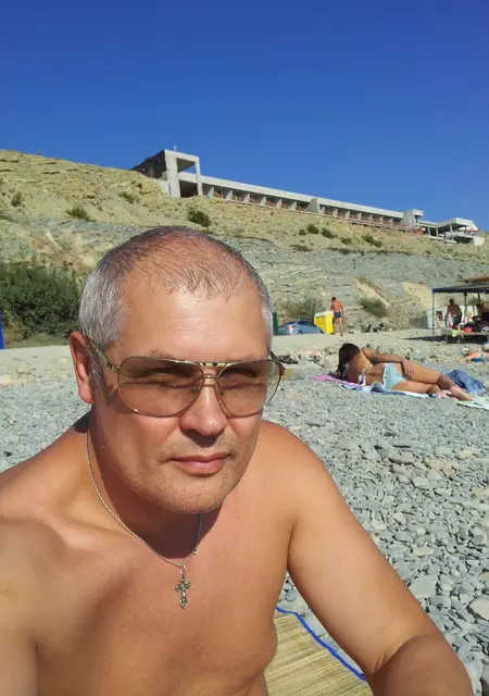 Николай из Анапы, мне 25, познакомлюсь на одну ночь