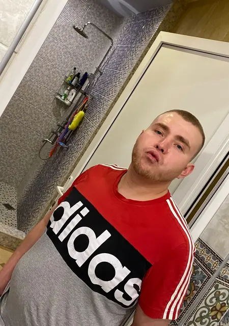 Сергей из Екатеринбурга, мне 26, познакомлюсь на одну ночь