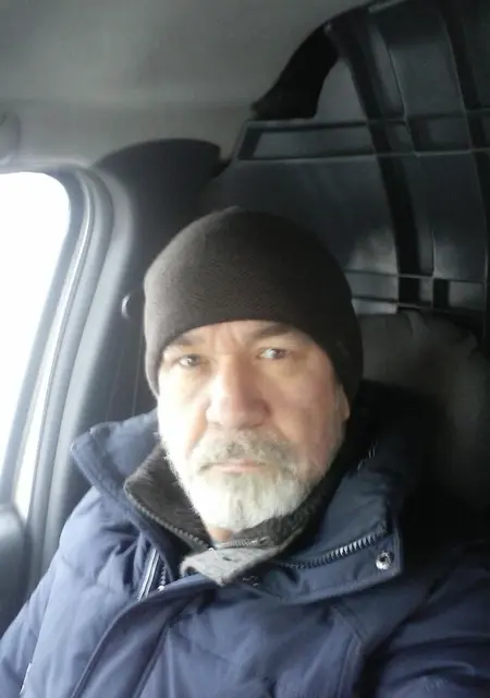 Виталий из Нижнего Новгорода, мне 53, познакомлюсь на одну ночь