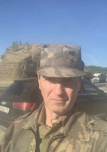 Я Дмитрий, 67, из Москвы, ищу знакомства без обязательств