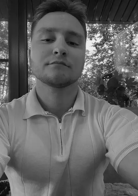 Я Влад, 22, из Димитровграда, ищу знакомства без обязательств