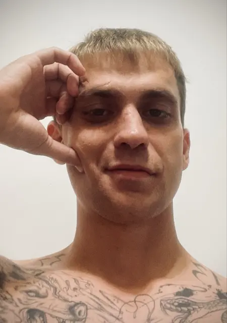 Андрей из Перми, мне 31, познакомлюсь для открытые отношения