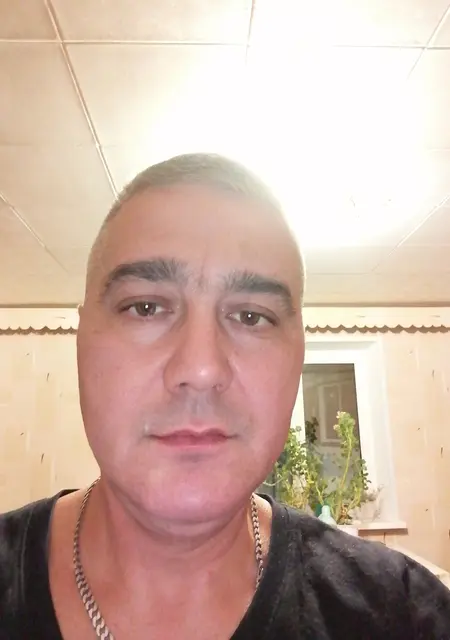 Я Анатолий, 47, из Нижнекамска, ищу знакомства без обязательств