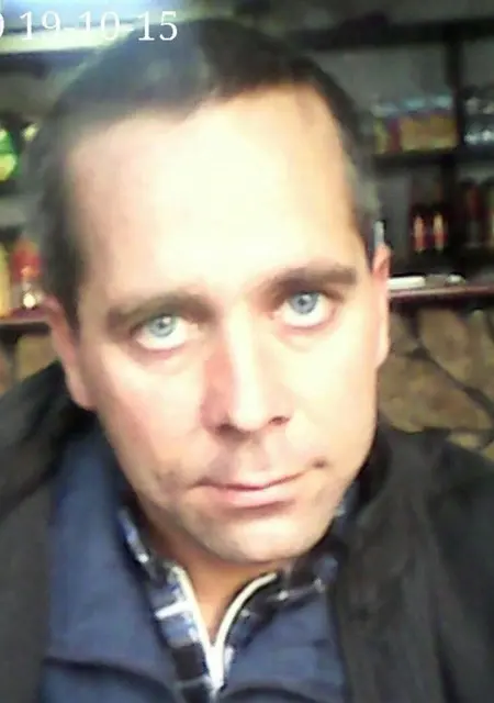 Владимир из Новошахтинска, ищу на сайте знакомства без обязательств