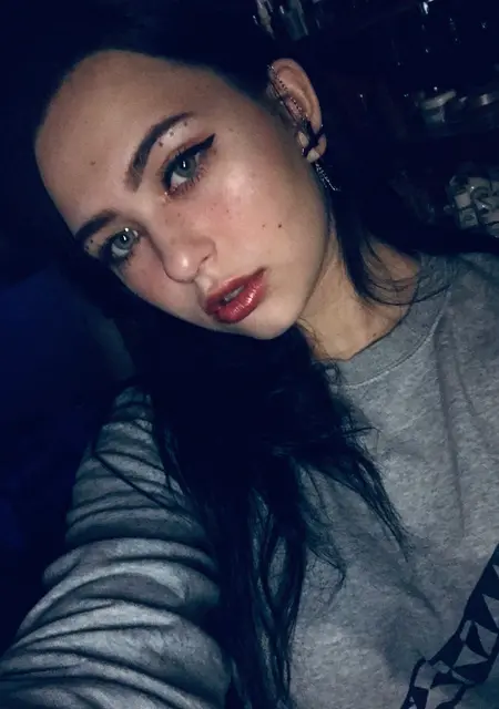 Nastya из Таганрога, ищу на сайте общение