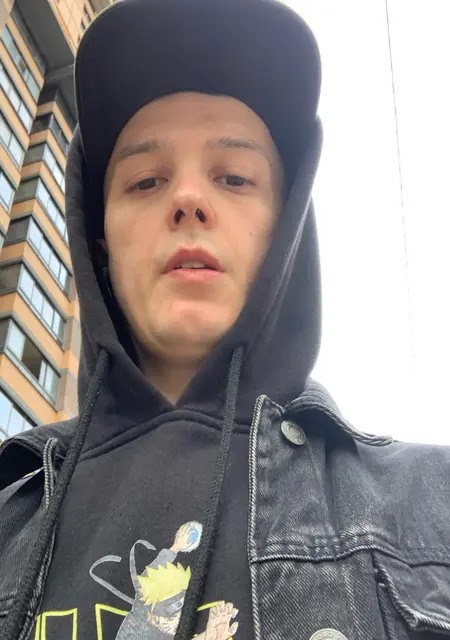 Я Радмир, 32, из Мурино, ищу знакомства без обязательств