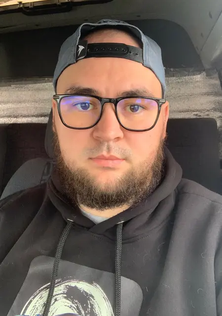 Я Александр, 30, знакомлюсь для открытые отношения в Магадане