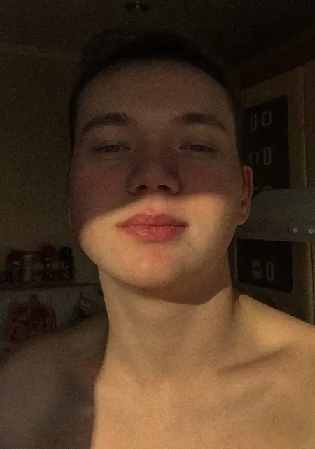 Данила из Владимира, ищу на сайте знакомства без обязательств