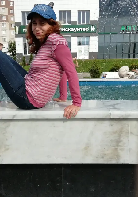 Аня из Могилёва, ищу на сайте приятное времяпровождение