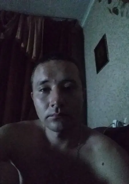 Виталий из Киселевска, мне 33, познакомлюсь на одну ночь