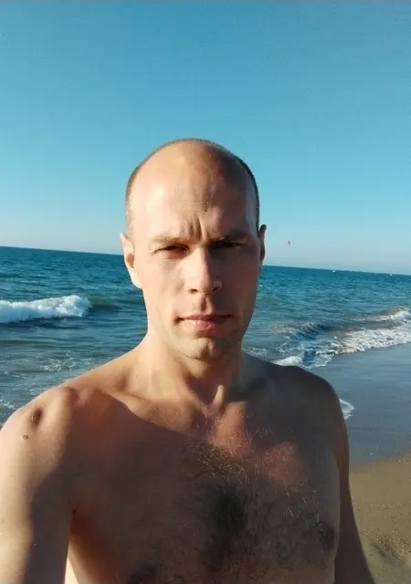 Я Федор, 38, из Калининграда, ищу знакомства без обязательств