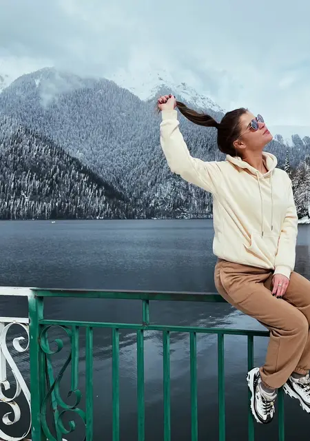 Я Нана, 59, знакомлюсь без обязательств в Москве