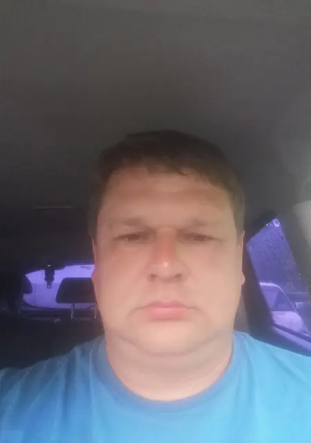 Даниил из Междуреченска, мне 40, познакомлюсь на одну ночь