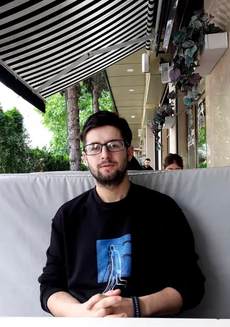 Я Тамразов, 26, из Владикавказа, ищу знакомства без обязательств