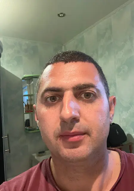 Зейнал из Брянска, мне 40, познакомлюсь без обязательств