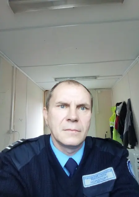 Я Олег, 51, знакомлюсь для вирта в Мурманске