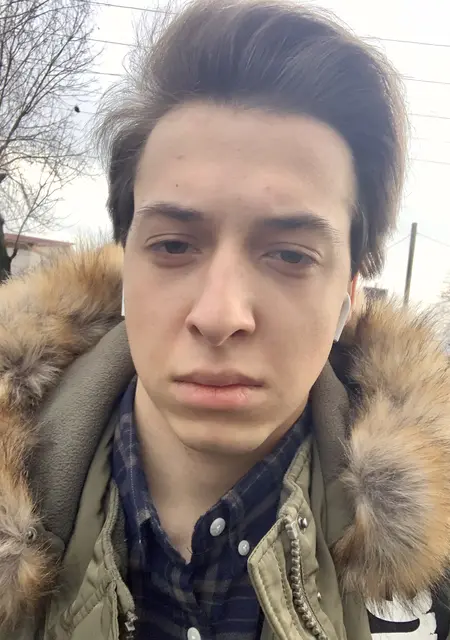 Я Илья, 23 років, знайомлюсь на одну ніч у Луцьку