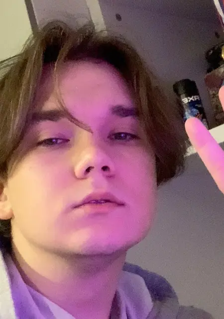 Илья из Козьмодемьянска, мне 23, познакомлюсь на одну ночь