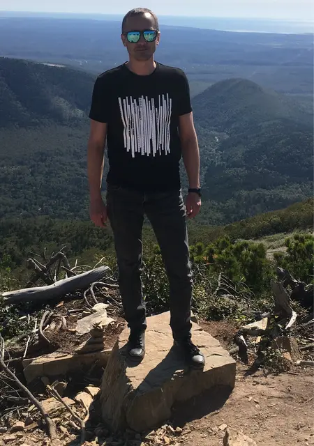 Я Илья, 46, из Санкт-Петербурга, ищу знакомство для дружбы