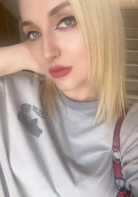 Я Кристина, 32, из Санкт-Петербурга, ищу знакомство для дружбы