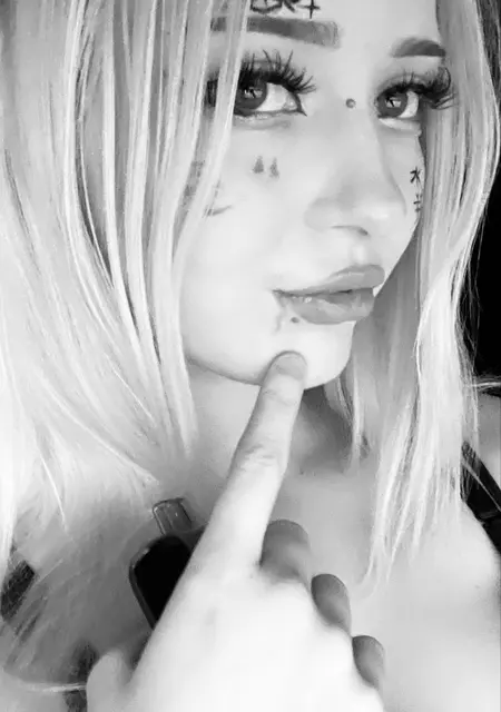Я Stacy, 21, знакомлюсь для вирта в Москве
