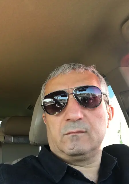 Я Артур, 54, знакомлюсь без обязательств в Москве