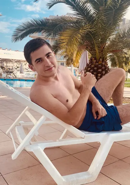 Я Владислав, 24, из Тихорецка, ищу знакомства без обязательств