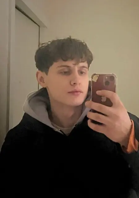 Я Кирилл, 20, знакомлюсь на одну ночь в Ярославле