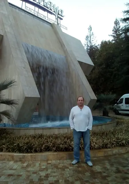 Я Анатолий, 53, знакомлюсь для приятного времяпровождения в Воронеже