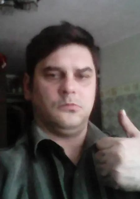 Я Олег, 46, из Гатчины, ищу знакомства без обязательств