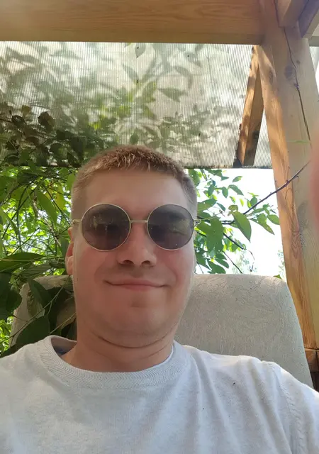 Степан из Пскова, мне 37, познакомлюсь для приятного времяпровождения