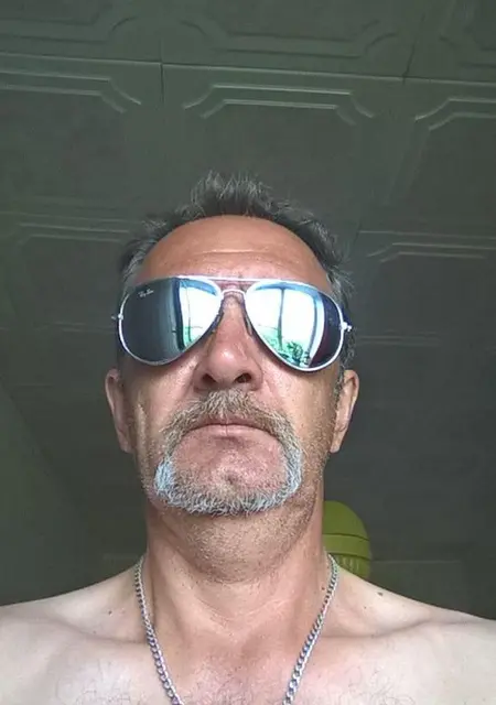 Ромаан из Челябинска, мне 60, познакомлюсь на одну ночь