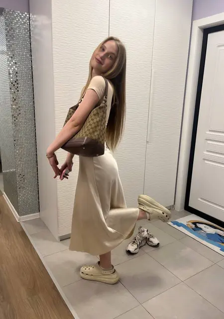 Яна из Вологды, ищу на сайте общение