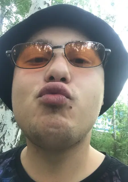 Я Олег, 28, знакомлюсь для приятного времяпровождения в Саяногорске