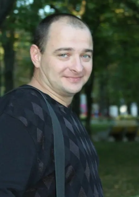 Я Валентин, 49 років, знайомлюсь без зобов'язань у Вінниці